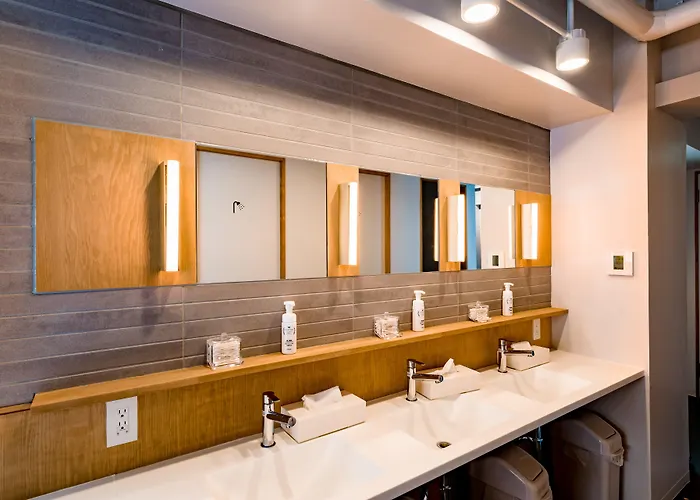 Plat Hostel Keikyu Asakusa Station Tokyo